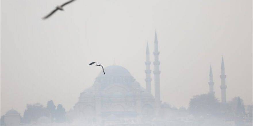 İstanbul'da Sis Etkili Oldu