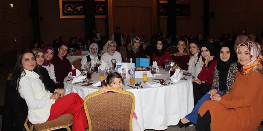 Yasemin Düşler Bahçesi öğretmenleri Dedeman’da