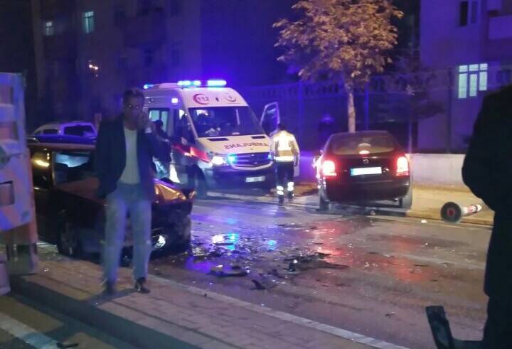 Yaka Yolunda feci kaza