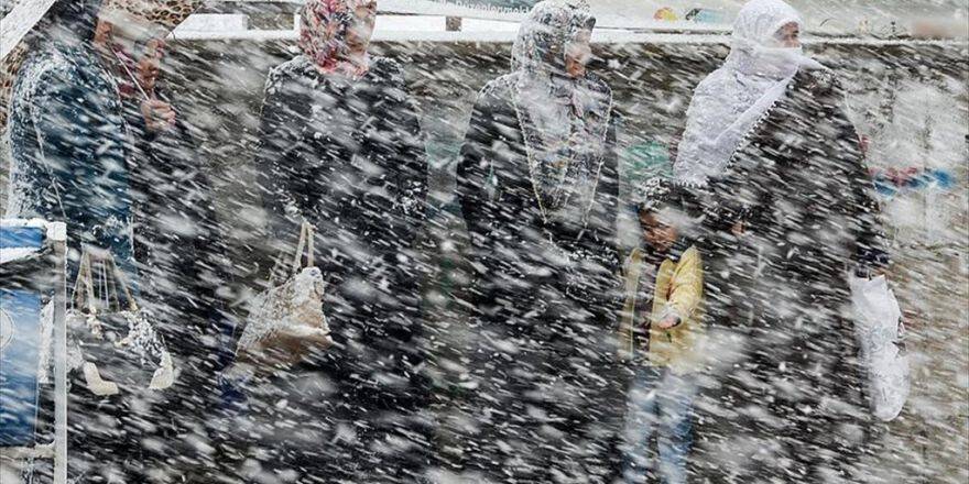 Kar Yağışı Geliyor, Sıcaklıklar 10 Derece Düşecek