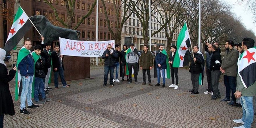 Halep'e Yönelik Hava Saldırılarına Almanya'da Protesto