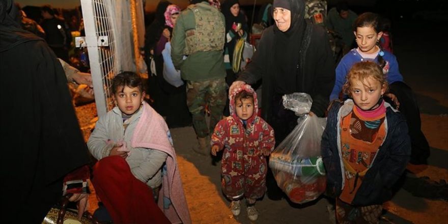 Musul'daki Siviller Kış Mevsimini Zor Şartlar Altında Karşılıyor