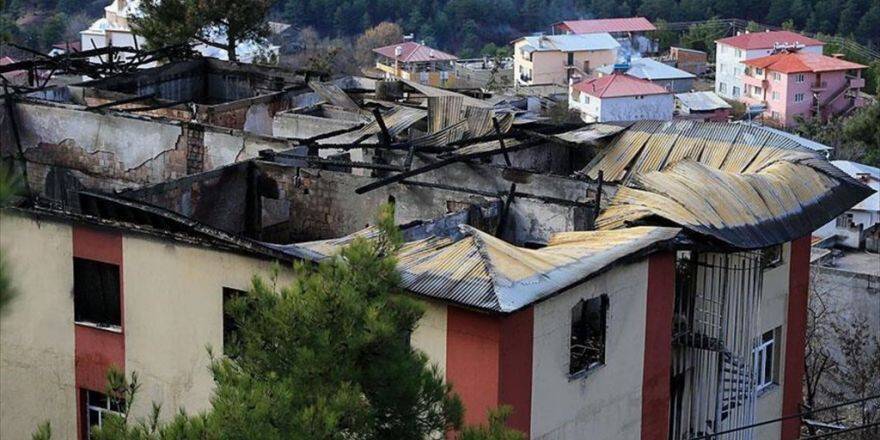 Adana'daki Yurt Yangınıyla İlgili Gözaltındaki 11 Kişiden 3'ü Serbest Bırakıldı