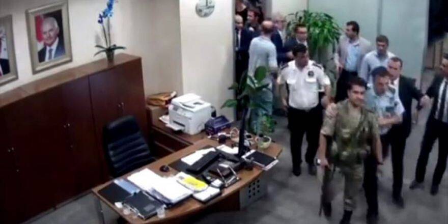 Ak Parti İl Başkanlığına Girmeye Çalışan Askerler Hakkındaki İddianameye Onay