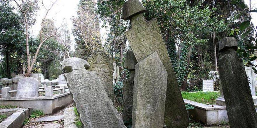 'Mezar Taşları O Bölgenin Tapularıdır'