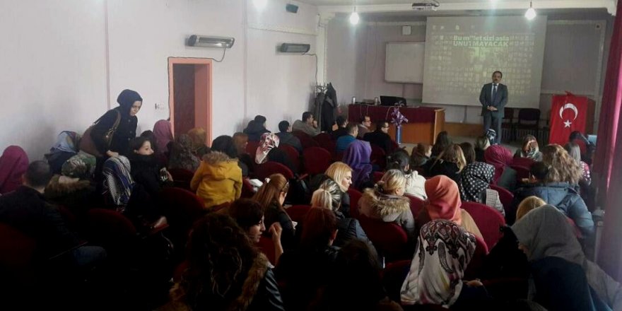 Akşehir’de aday öğretmenlere 15 Temmuz semineri