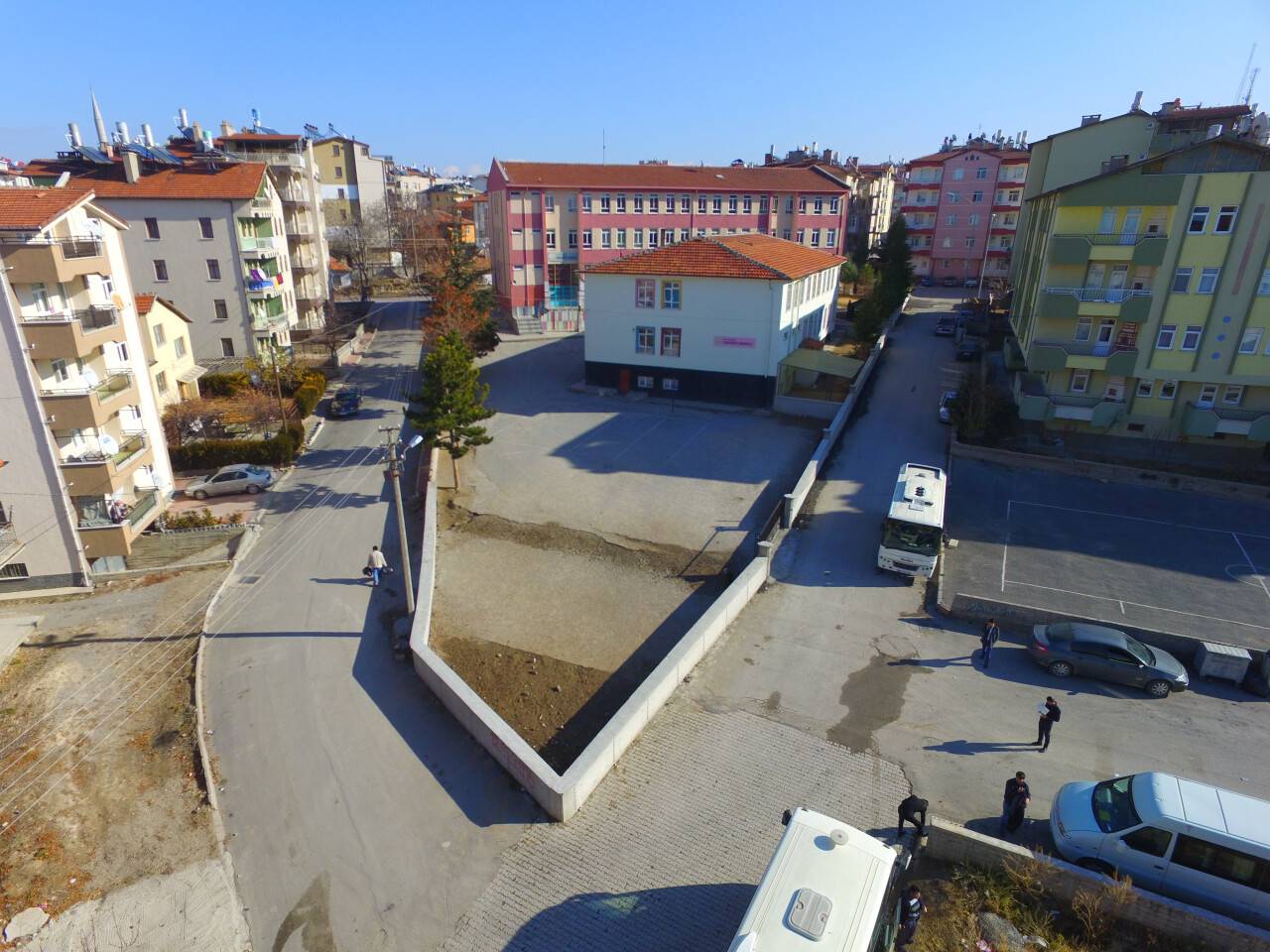 Beyşehir'de okul bahçesi genişletme