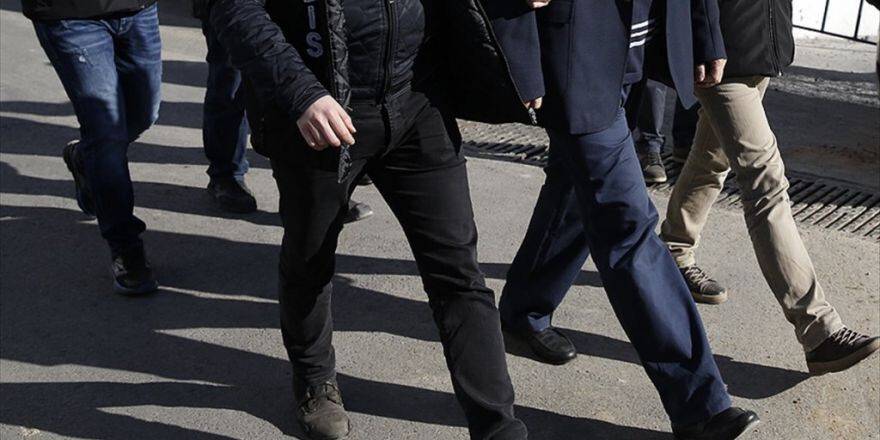 İstanbul'daki Fetö Soruşturmasında 35 Kişi Yakalandı