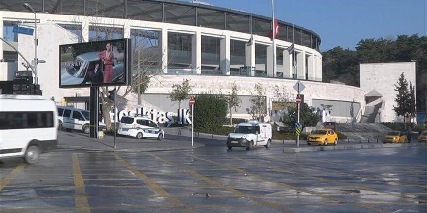 Beşiktaş'ta Terör Saldırısı Dolayısıyla Kapatılan Yollar Trafiğe Açıldı