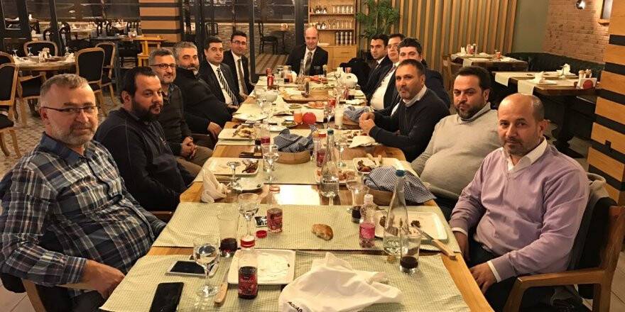 Türkiye Finans personeli iş dünyası ile bir arada