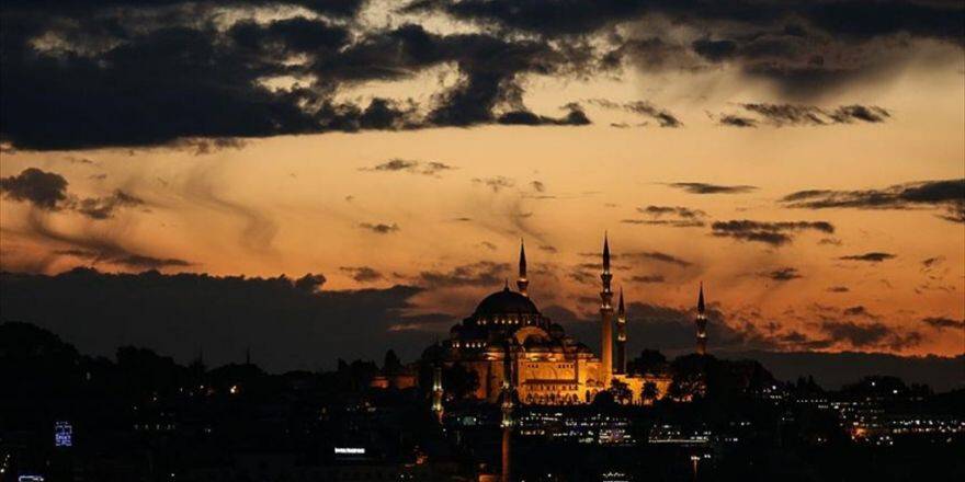 İstanbul 'Dünya Helal Zirvesi'ne Ev Sahipliği Yapacak