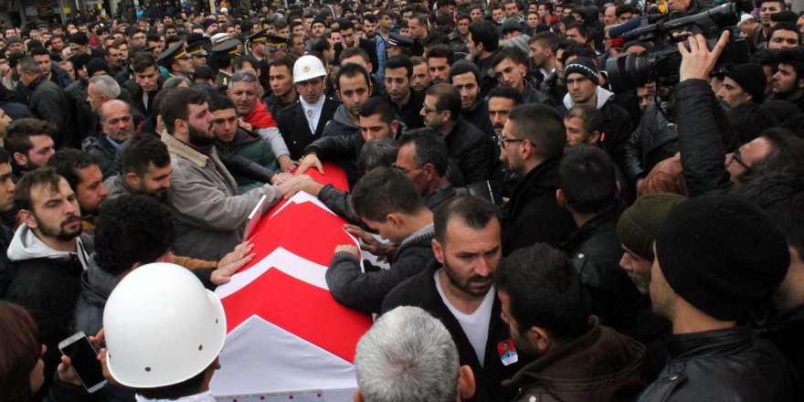 Binler Şehit Polisi Son Yolculuğuna Uğurladı