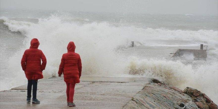 Denizlerde 'Tam Fırtına' Uyarısı