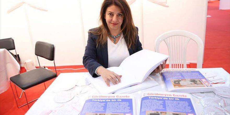 Görme Engellilerin Gazetesi Önünü Göremiyor