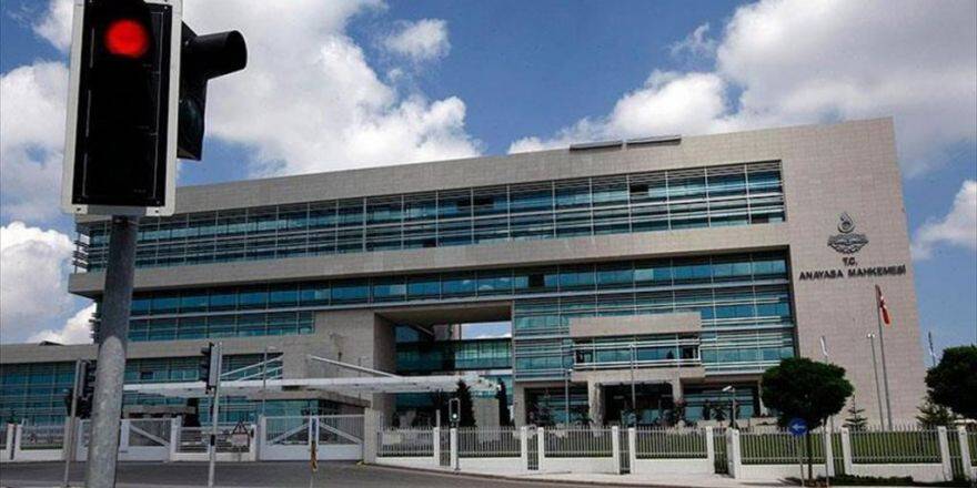 Aym'den 'Cumhurbaşkanına Hakaret' Suçu Kararı