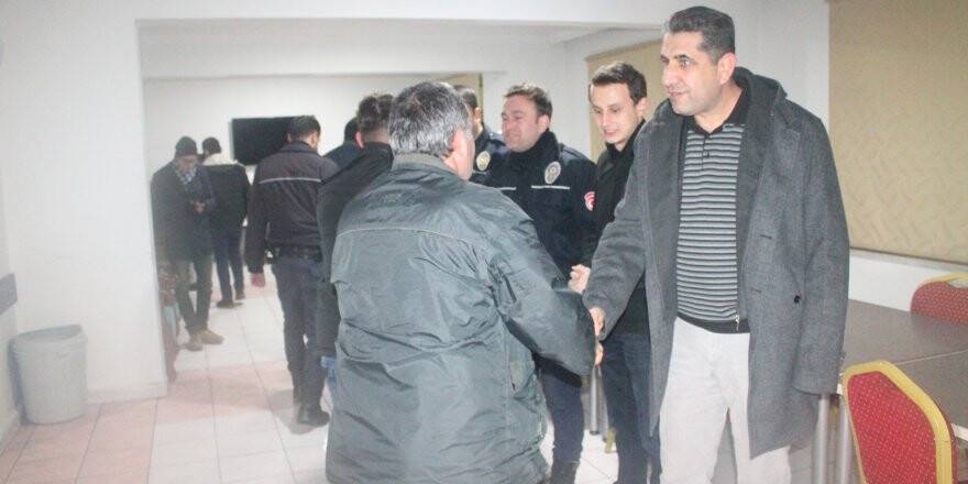 Otomobil tutkunlarından Çevik Kuvvete ziyaret