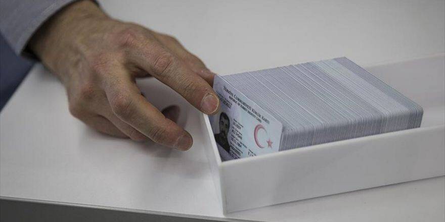 150 Bin Kişi Çipli Kimliğini Aldı