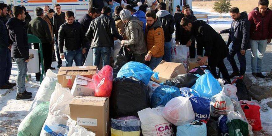 Öğrenciler Harçlıklarını Halep'e Gönderdi