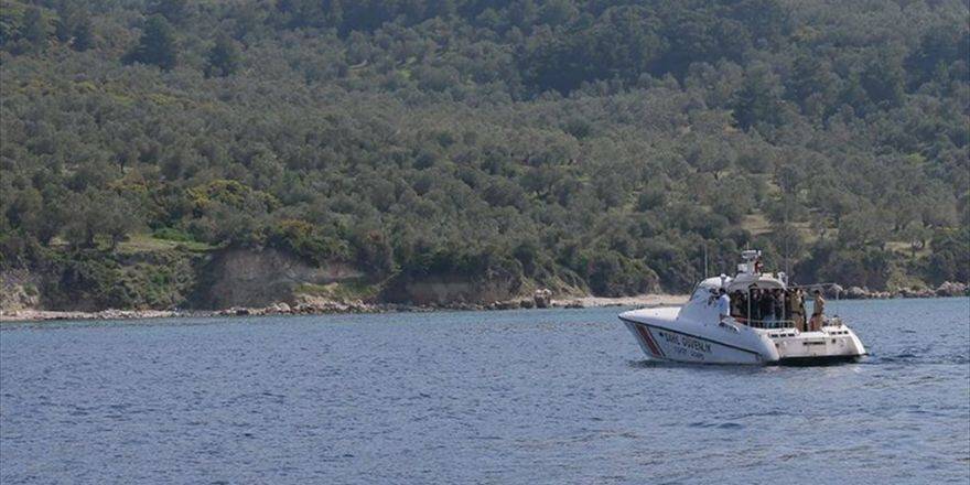 Sığınmacı Teknesi Battı: 5 Ölü