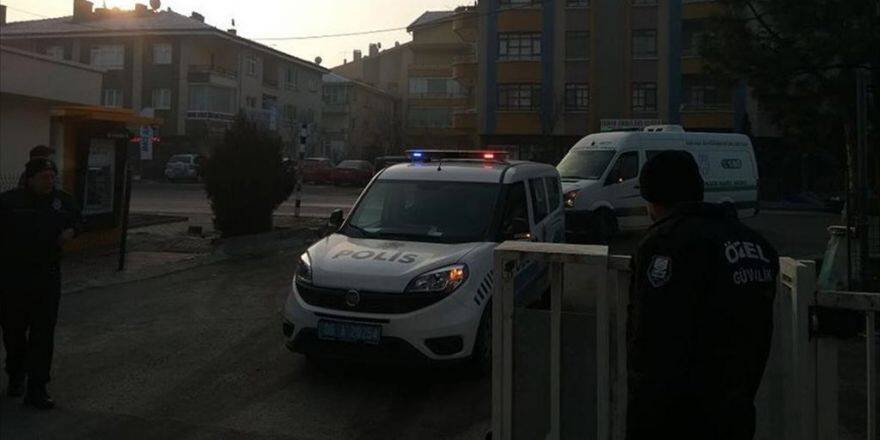 Rus Büyükelçi Karlov'un Cenazesi Adli Tıp'a Getirildi