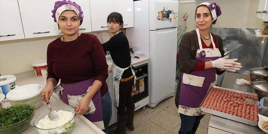 Hakkarili Kadınlar Açtıkları Lokanta İle Örnek Oldu