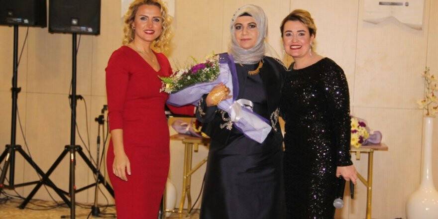 Farmasi başarılı üyelerini ödüllendirdi