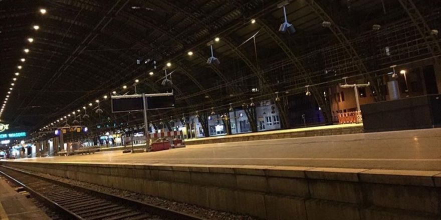 Köln Merkez Tren İstasyonunda Bomba Alarmı