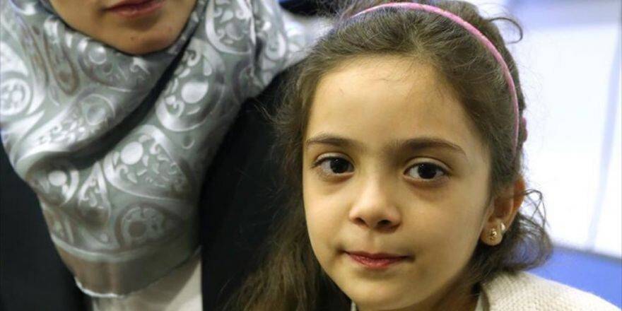 Halep'teki Katliamı Dünyaya Duyuran Küçük Bana Aa'ya Konuştu