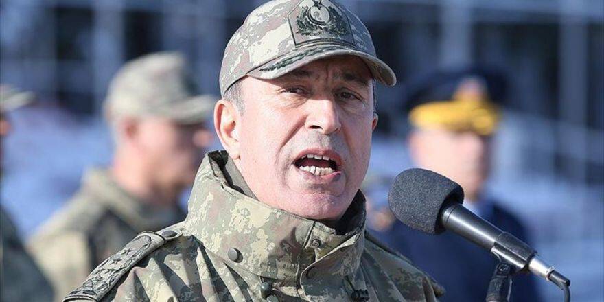 Akar, Fırat Kalkanı Harekatı'nın Kilis'teki Harekat Merkezine Gitti