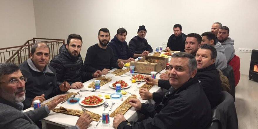 Bisikletin  A takımı ile bir arada