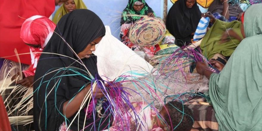 Somalili Kadınlar İşsizliğe 'El Sanatlarıyla' Meydan Okuyor