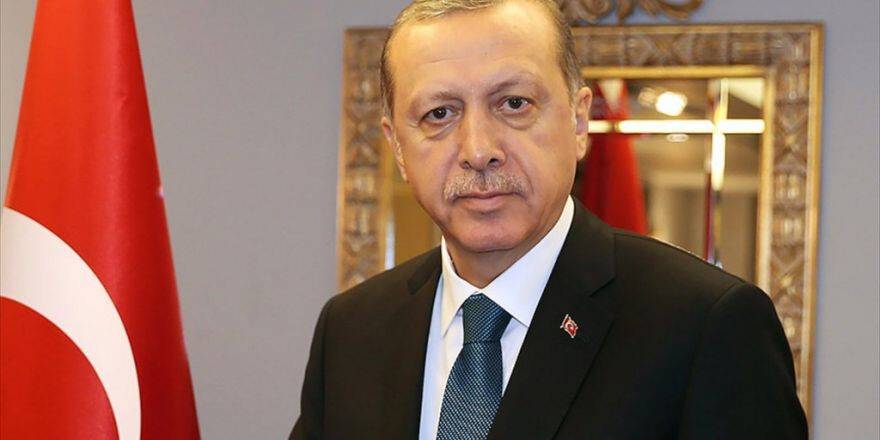 'İnönü'yü Saygıyla Anıyorum'