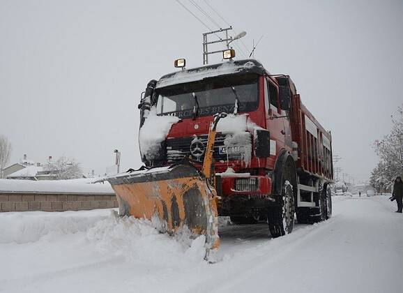 Meram’da 49 ekip kesintisiz iş başında
