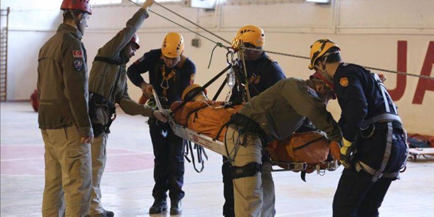 Jak'tan İtfaiyeye İple Erişim Tekniği Eğitimi