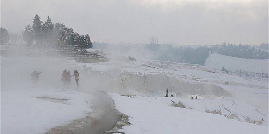 Pamukkale'de 'İki Beyaz' Buluştu