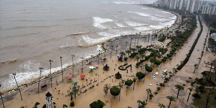 Kalkınma Bakanı Elvan: Mersin'deki Selde Kaybolan 3 Kişi Aranıyor