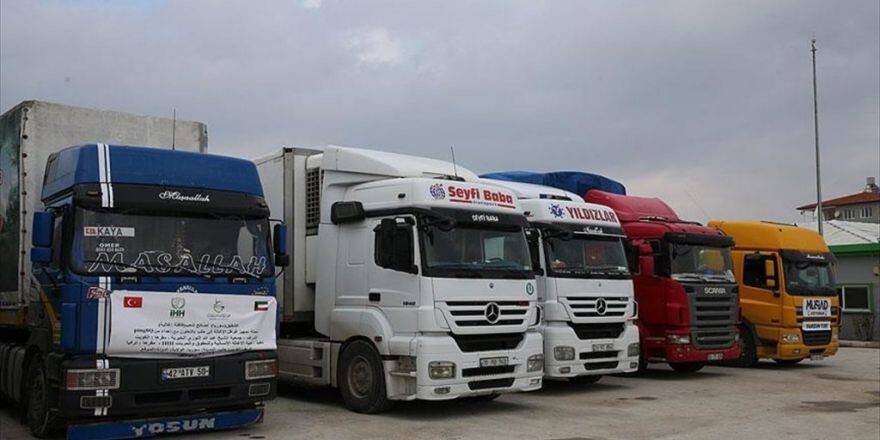 İhh'dan Suriye'ye 3 Bin Yardım Tırı