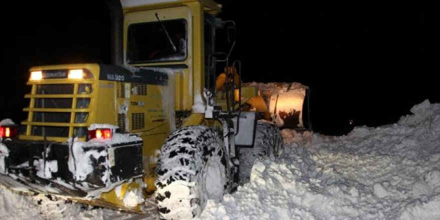 Edirne, Kırklareli ve Tekirdağ'da kar yağışı devam ediyor