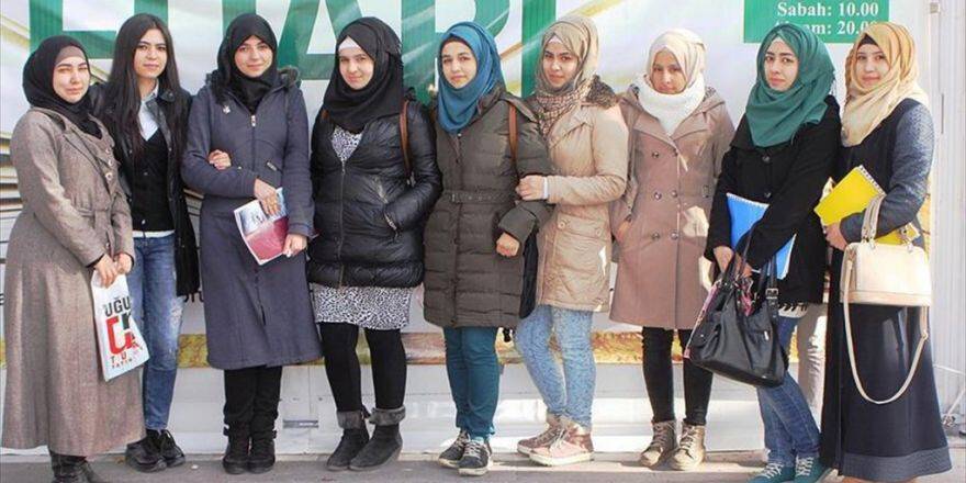 Ülkelerindeki Savaşın İzlerini Silmek İstiyorlar