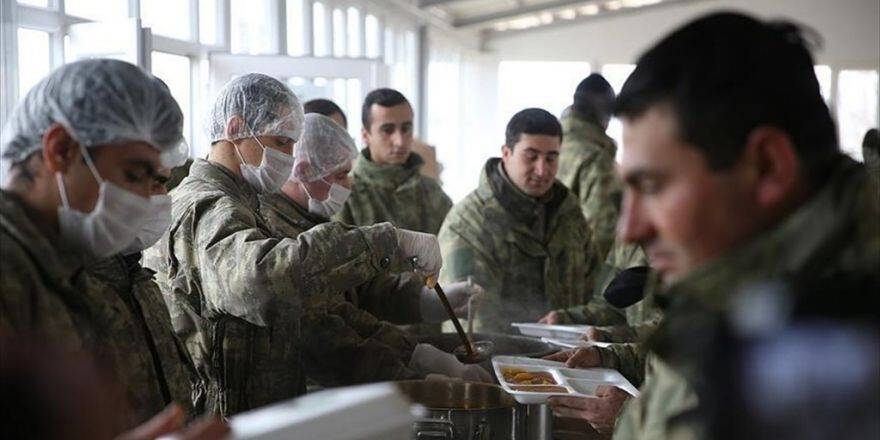 'Fırat Kalkanı'ndaki Askerlerin İhtiyaçları Eksiksiz Karşılanıyor'