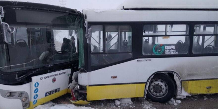 Konya'da iki belediye otobüsü çarpıştı!