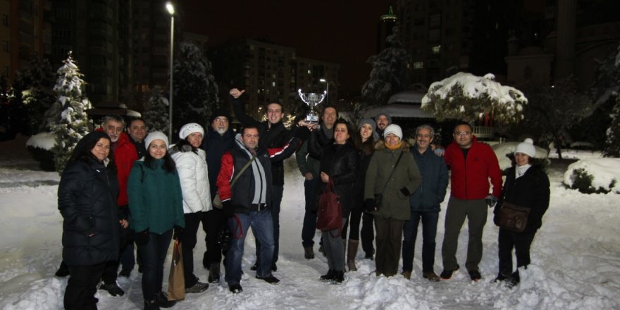 Sille Sanat Sarayı üyeleri  Türkiye Şampiyonluğunu kutladı