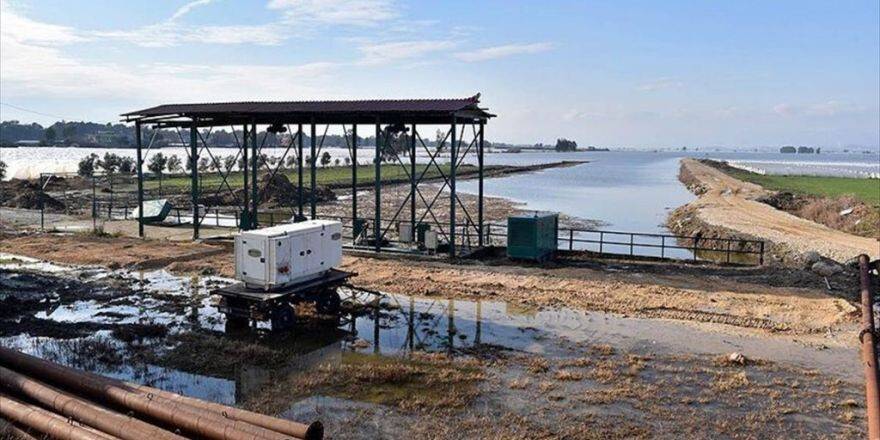 Mersin'de 'Yaralar' Sarılıyor