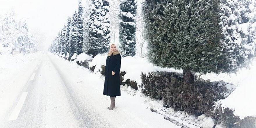 Zeliha Hanım’dan kartpostallık görüntü