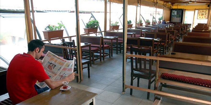 Restoranların 'Bir Kısmı Açık' Alanlarında Da Sigara İçilemeyecek