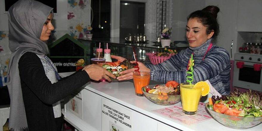 Kadınlara Özel 'Diyet Menülü' Lokanta