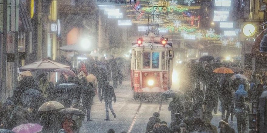 İstanbul'da Yarın Akşam Kar Bekleniyor