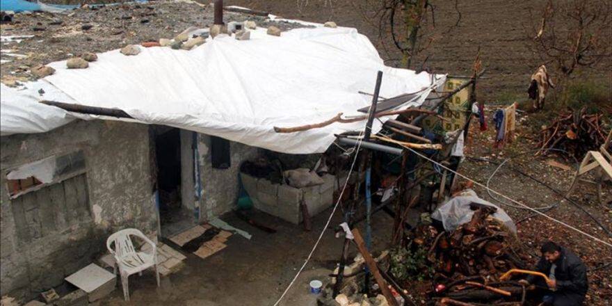 Türkmen Aileye Kaymakamlık Sahip Çıktı