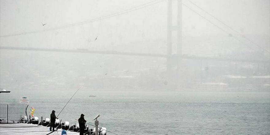 İstanbul Boğazı Çift Yönlü Gemi Geçişlerine Kapatıldı