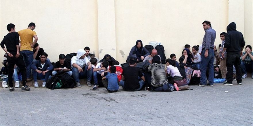 Yunanistan'da Sığınmacıların Dramı Bitmiyor